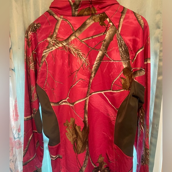 Authentic Real-tree pink quarter zip sweater. Worn it once and super cute - Picture 5 of 6